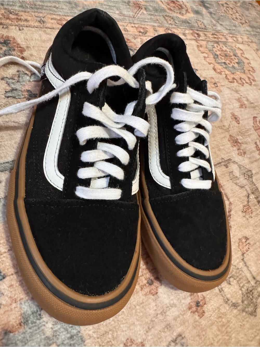 Vans Old Skool Black Suede Canvas Gum Sole Sneakers Men’s 6.5 Women’s 8